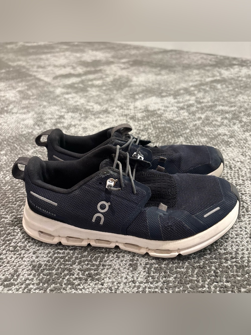 On Running Cloud Sky 2 Road-Running Shoes Boys U.S. Size 4